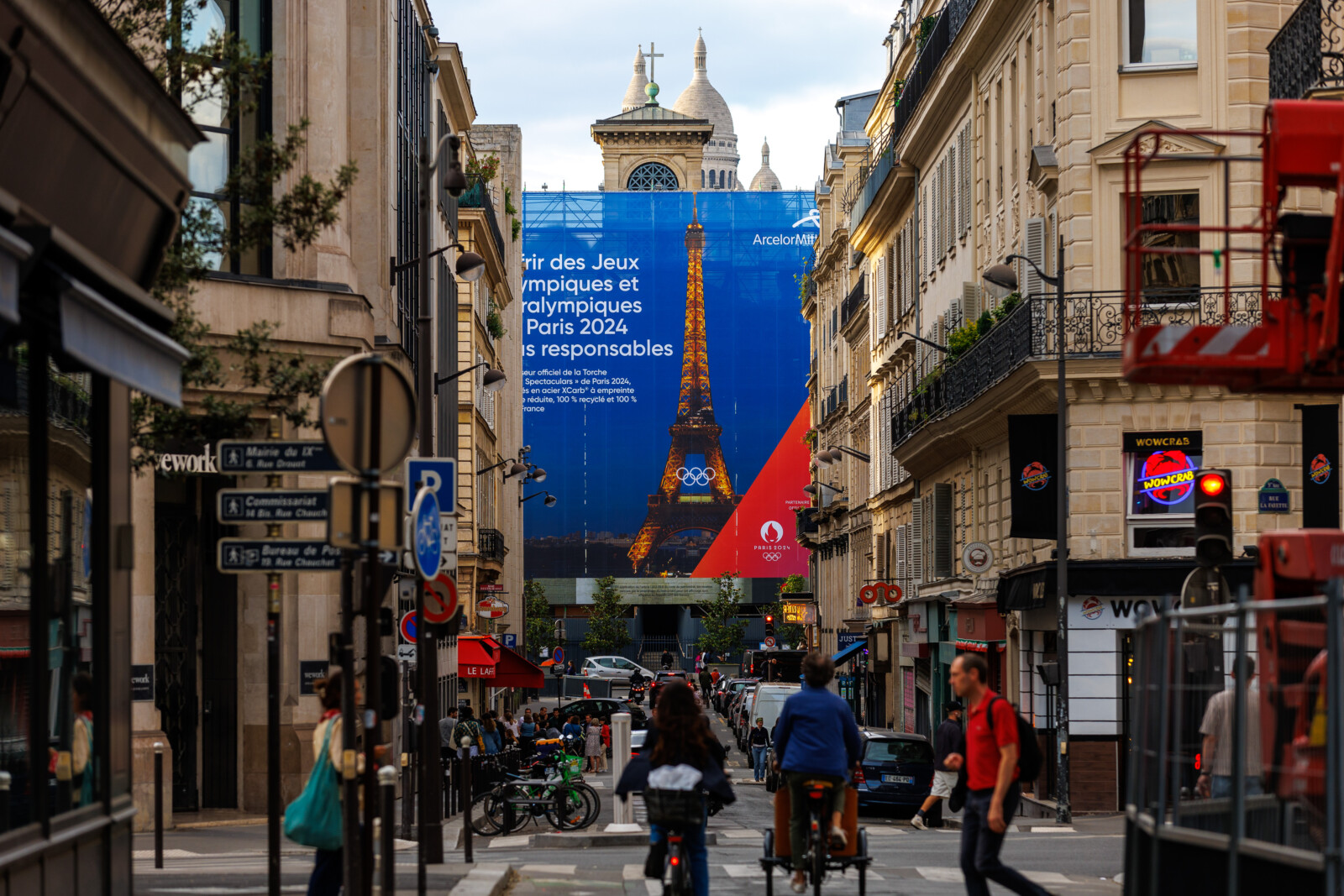 ooh-grand-format-paris-arcelormittal-notre-dame-de-lorette