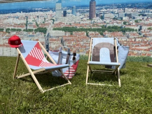 recyclage-de-toiles-publicitaires-campagne-volotea-upcyclee