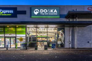 ameliorer-visibilite-magasin-avec-caissons-lumineux-do&ka