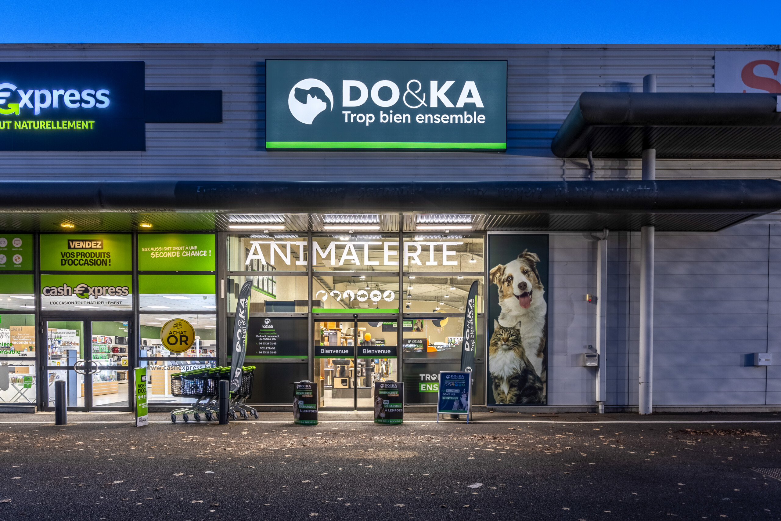 ameliorer-visibilite-magasin-avec-caissons-lumineux-do&ka