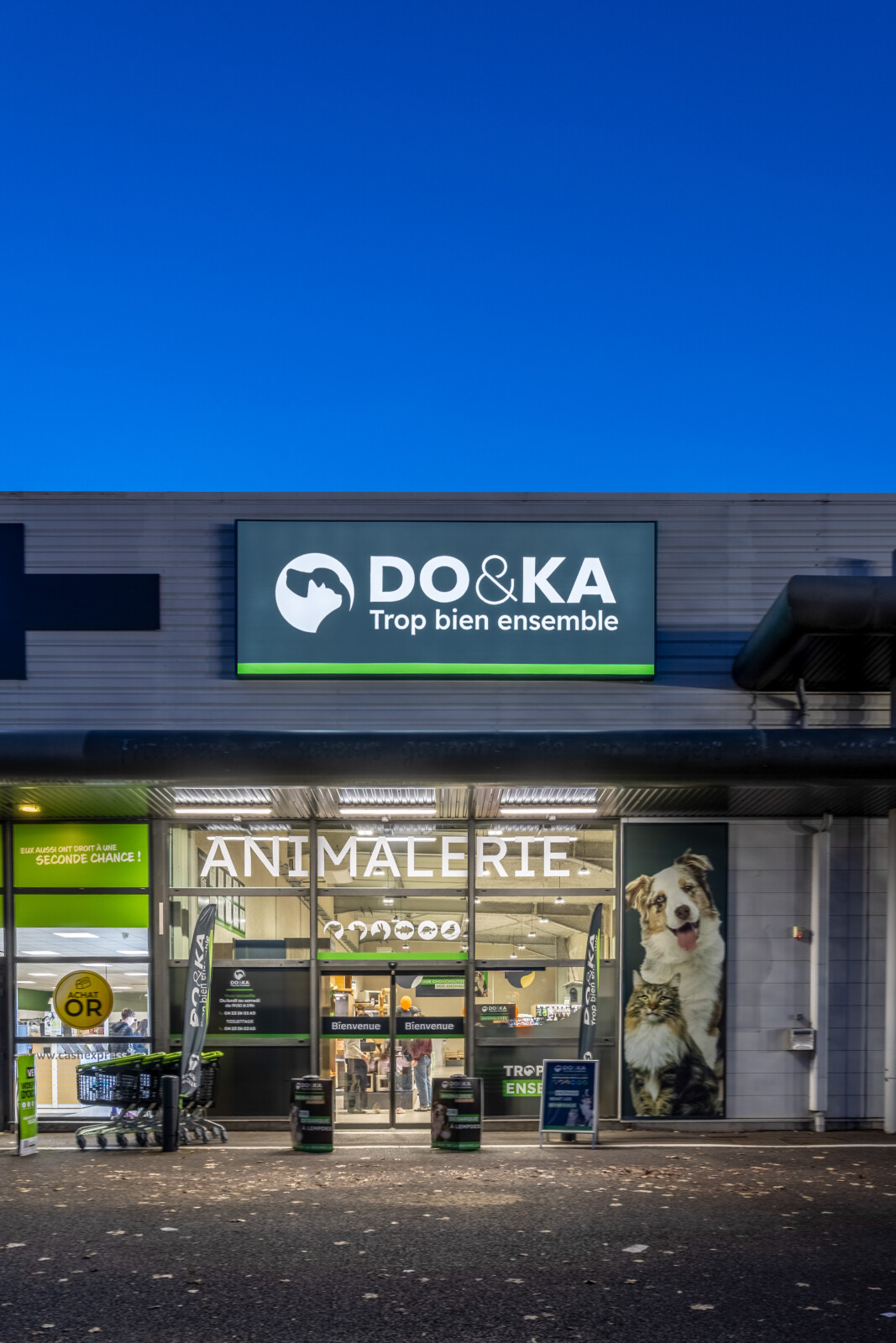 ameliorer-visibilite-magasin-avec-caissons-lumineux-do&ka