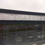 Enseigne lightbox vs lettres découpées – cas Centrale Auto en région lyonnaise