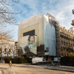 Enveloppe de chantier Avenue Montaigne pour Giorgio Armani, façade intégrée et premium par LightAir