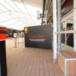 Panneau grand format d'accueil « Bienvenue au Grand Dîner annuel de la Fondation HCL ».