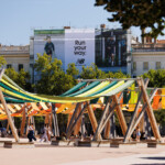 Dispositif d habillage echafaudage publicitaire Lyon Place Bellecour